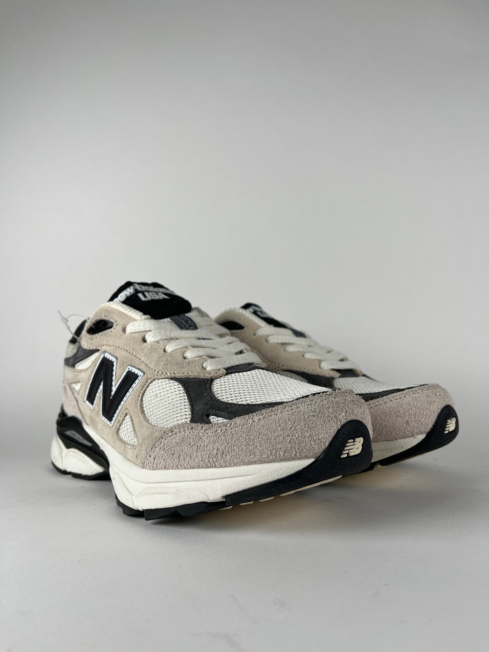 کفش روزمره زنانه نیوبالانس 990 کرمی لوگو مشکی NEW BALANCE 990 (cream-black)