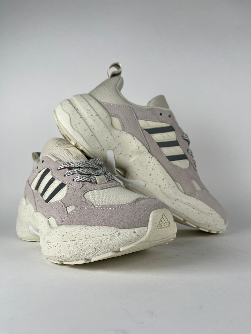 کفش روزمره مردانه آدیداس کرم استخونی (ADIDAS ADIMATIC (CREAM-BONY