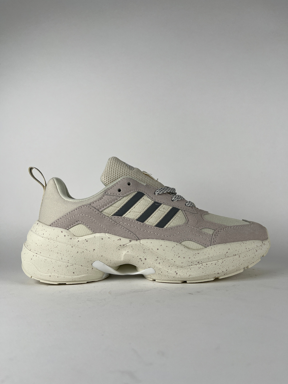 کفش روزمره مردانه آدیداس کرم استخونی (ADIDAS ADIMATIC (CREAM-BONY