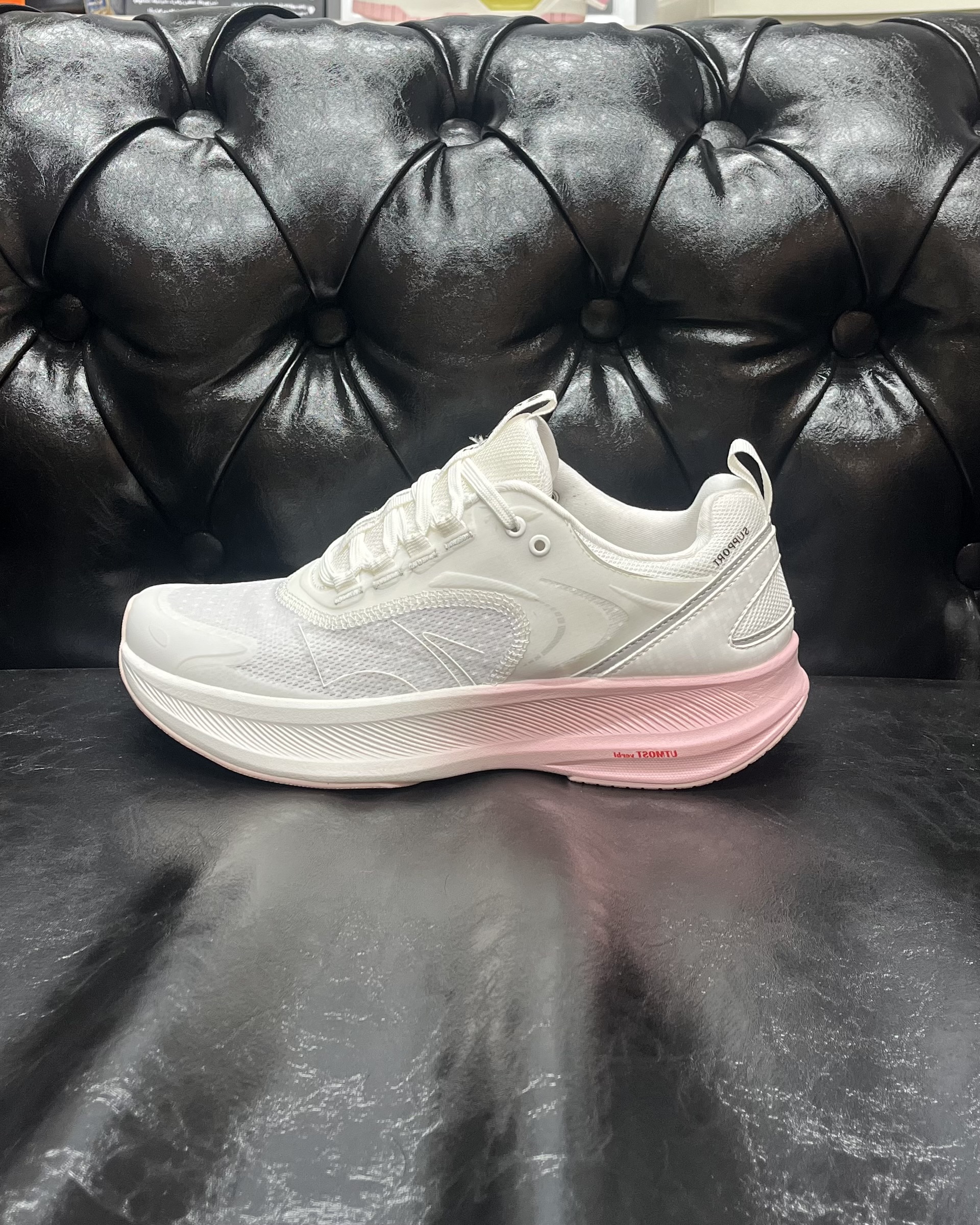 کتونی طبی رانینگ زنانه برند فوتچ‌ سفید صورتی