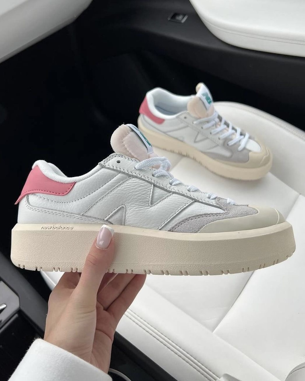 کفش روزمره نیوبالانس زنانه رنگ صورتی مدل سی تی 302