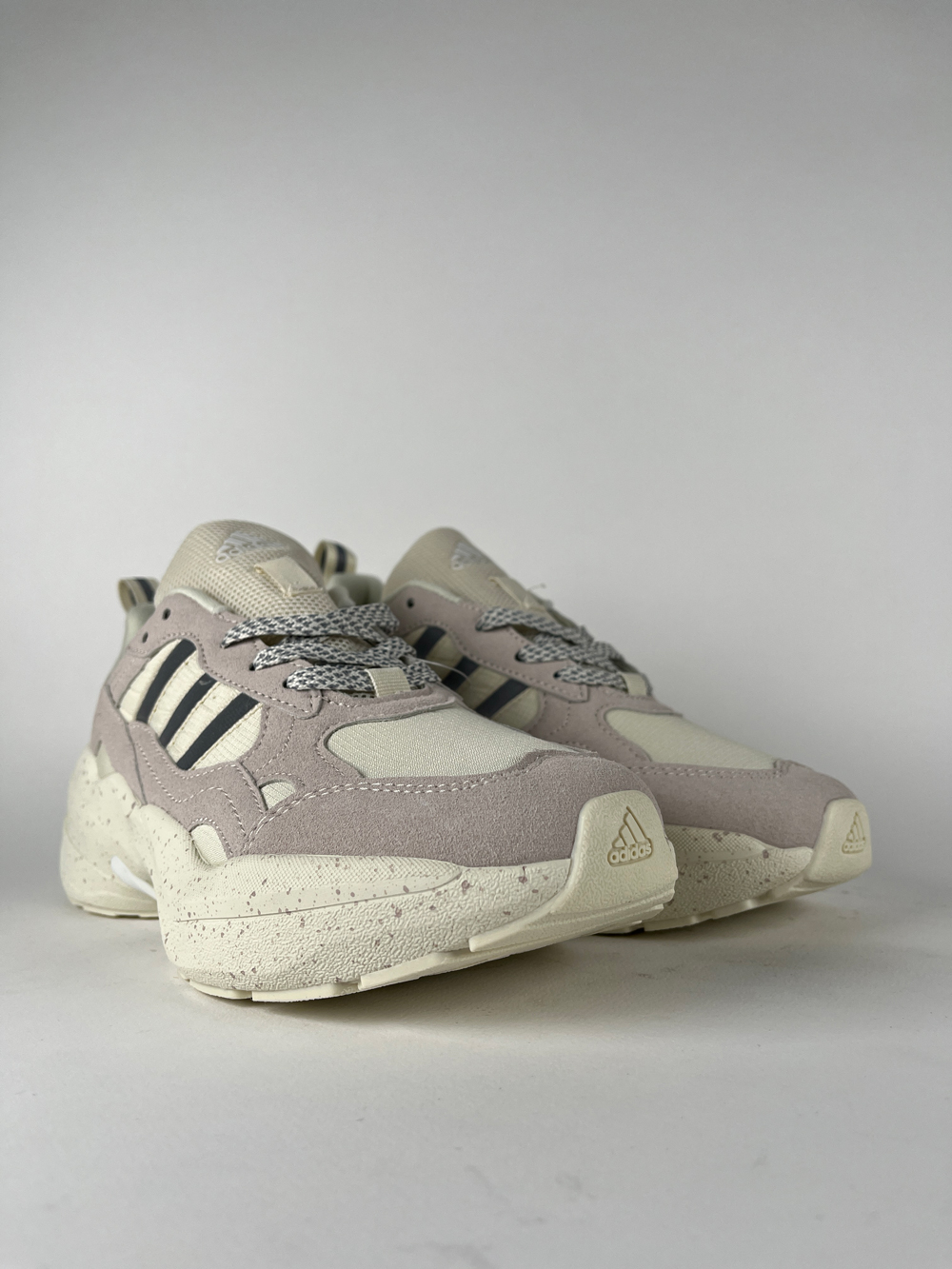 کفش روزمره مردانه آدیداس کرم استخونی (ADIDAS ADIMATIC (CREAM-BONY